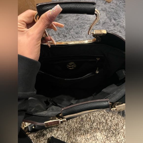 Tory Burch Black and Gold Handbag - Picture 4 of 5